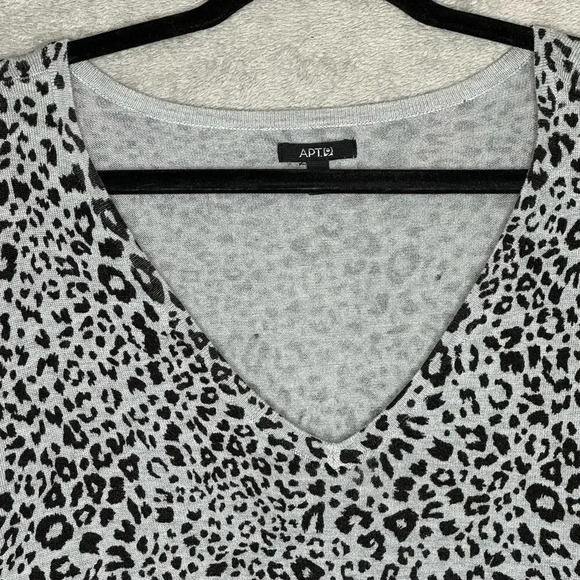 Apt 9 Womens Top 3X Gray Animal Print Long Sleeve V Neck Knit Casual - Picture 3 of 7